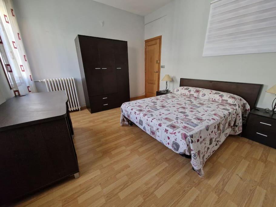 Apartamento Piso En Estacion De Monforte De Lemos Exterior foto